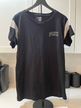 PINK Victoria's Secret Black Crewneck Short-Sleeve Shirt (0030)